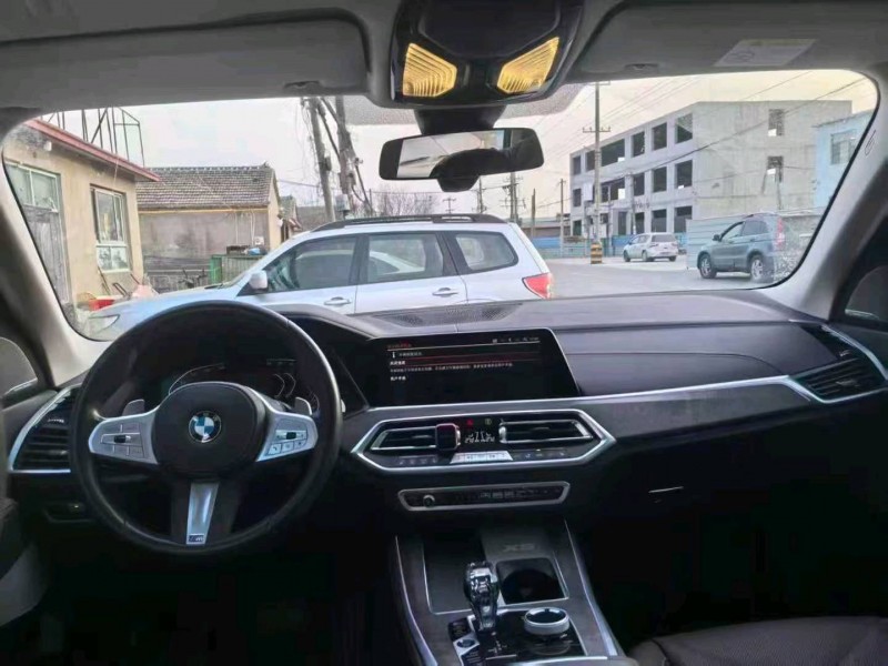 天津23年寶馬X58