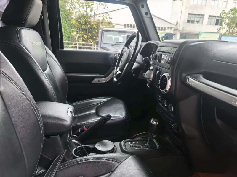 湛江18年Jeep牧马人6