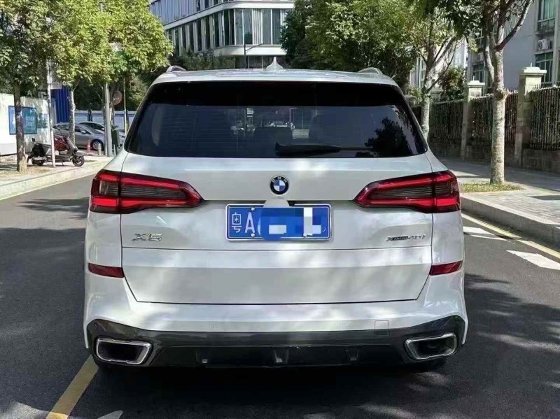 深圳20年寶馬X59