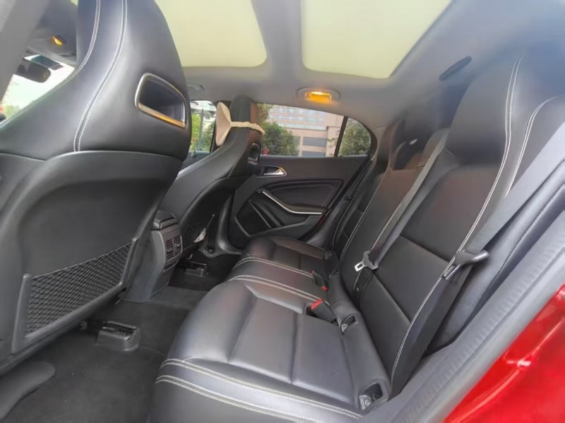 广州19年奔驰GLA4