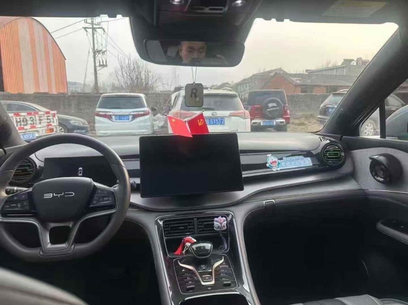 承德23年比亞迪護衛艦4