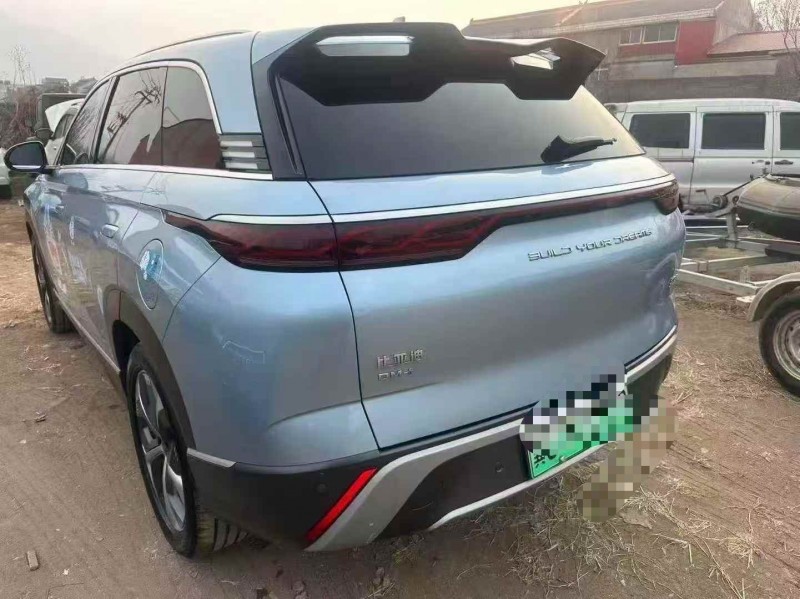 承德23年比亞迪護衛艦7