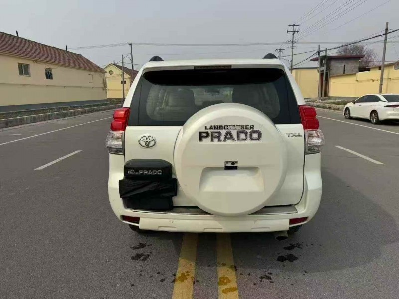 濰坊13年豐田普拉多9