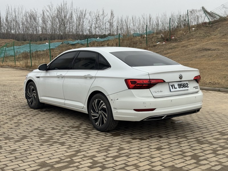 郑州20年大众速腾8