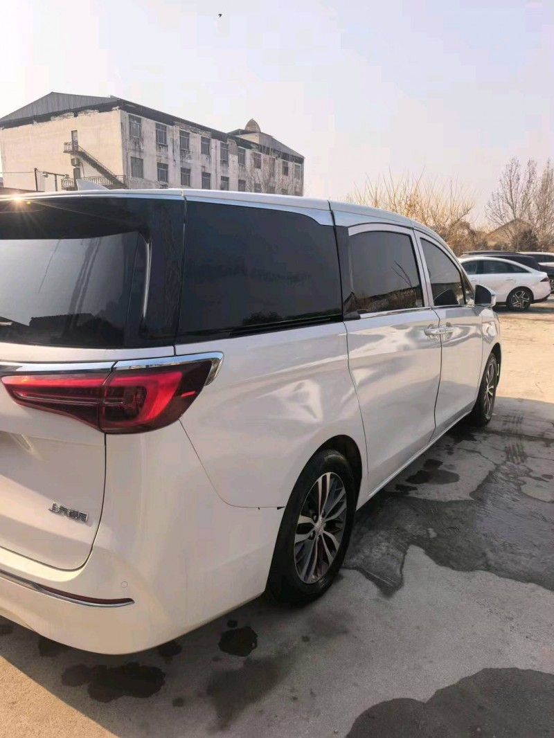 菏泽21年别克GL84