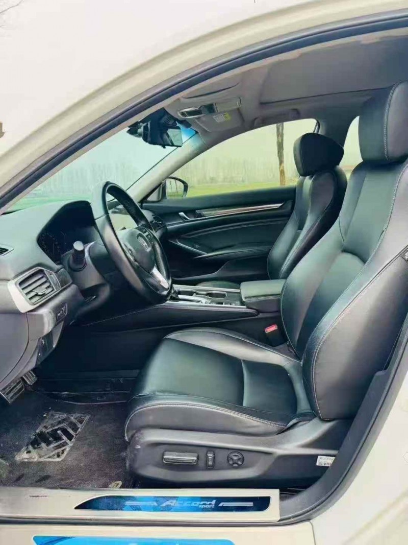 徐州23年本田雅阁4