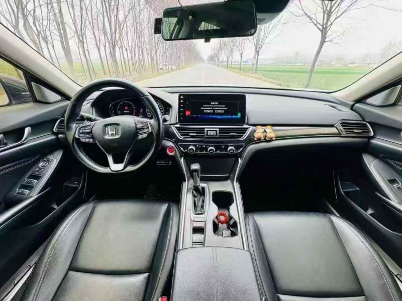 徐州23年本田雅阁6