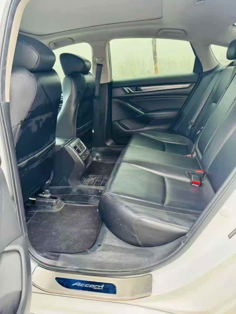 徐州23年本田雅阁7