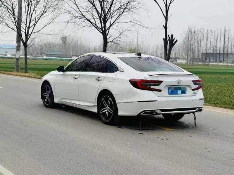 徐州23年本田雅阁8