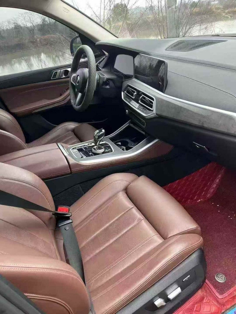 连云港21年宝马X56