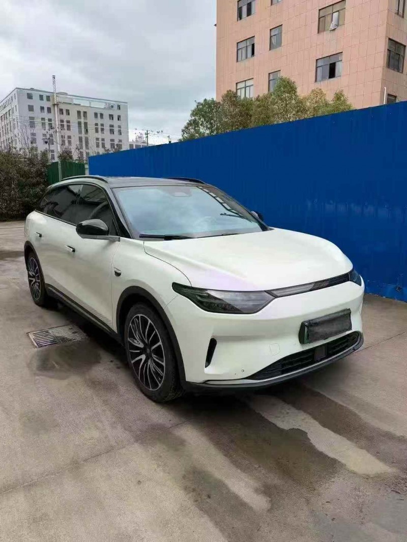 嘉兴22年零跑汽车C112