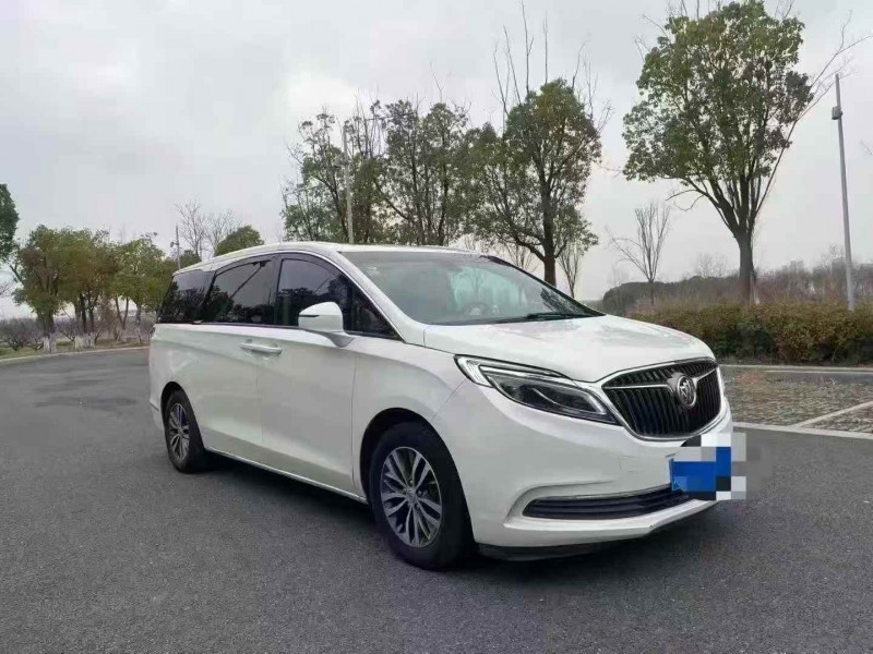 盐城17年别克GL83