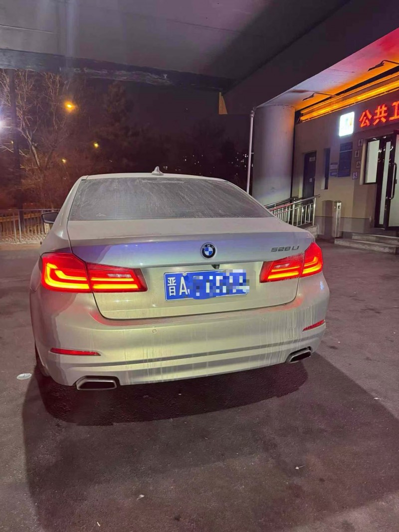 长治18年宝马5系3