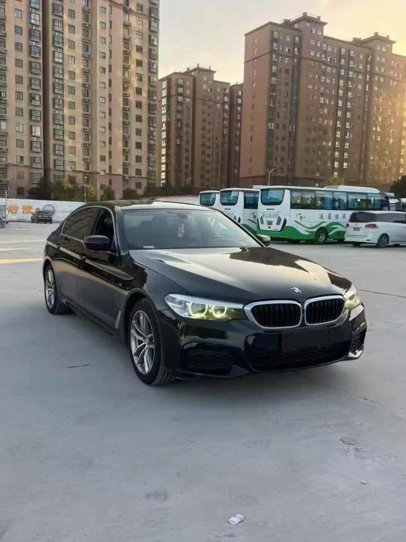 武汉20年宝马5系3