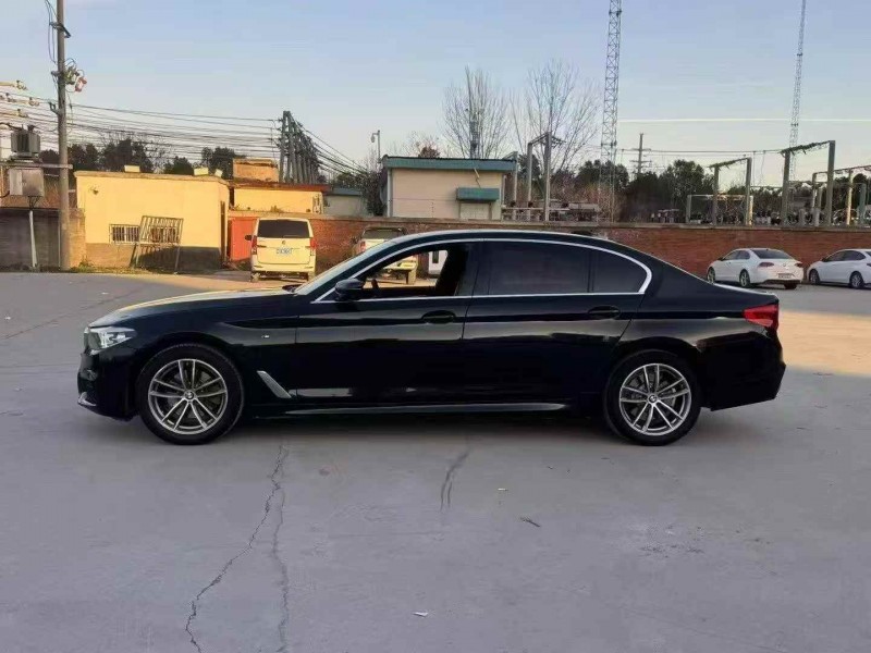 武汉20年宝马5系4