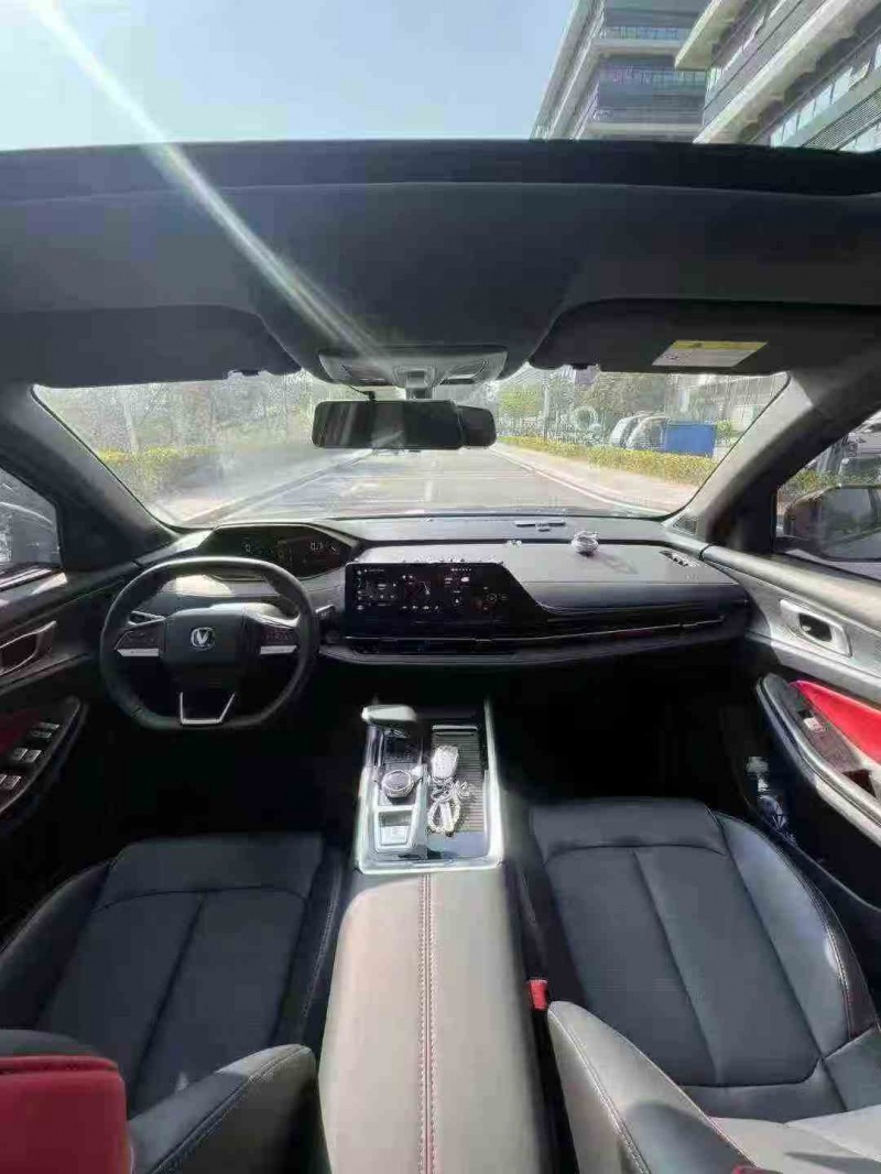 珠海25年长安汽车CS556