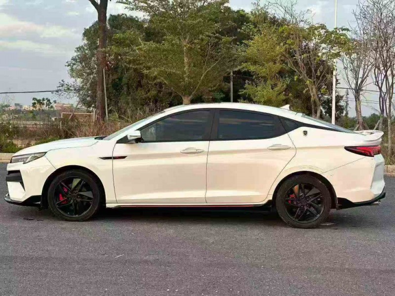 汕头23年江淮思皓3