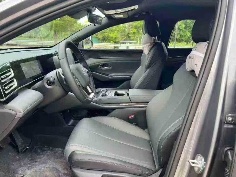 陽江25年比亞迪秦5