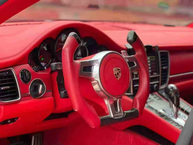 汕头14年保时捷帕拉梅拉5