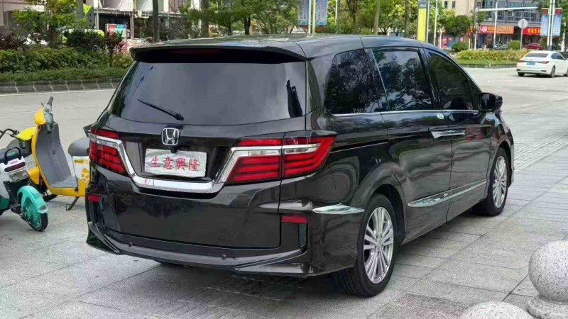 珠海20年本田艾力绅8