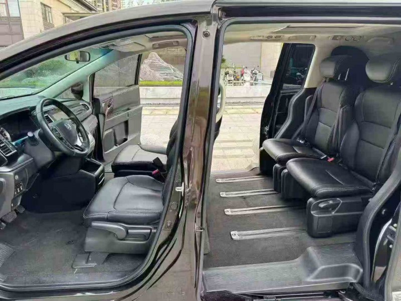 佛山20年本田艾力绅4