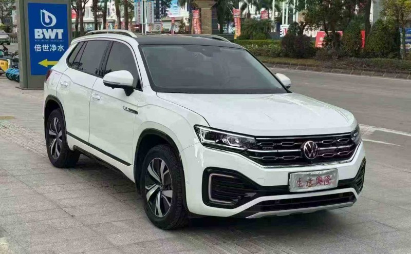 珠海20年大众探岳3