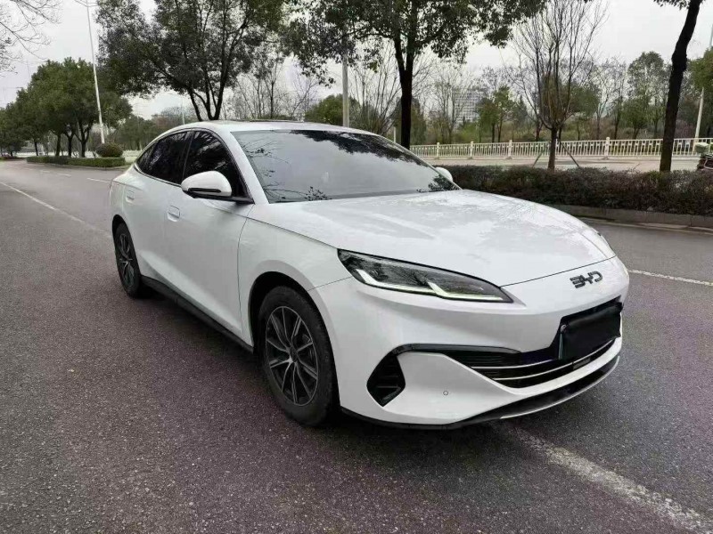 鹤壁25年比亚迪海豹2