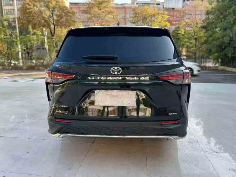 汕头24年丰田格瑞维亚9