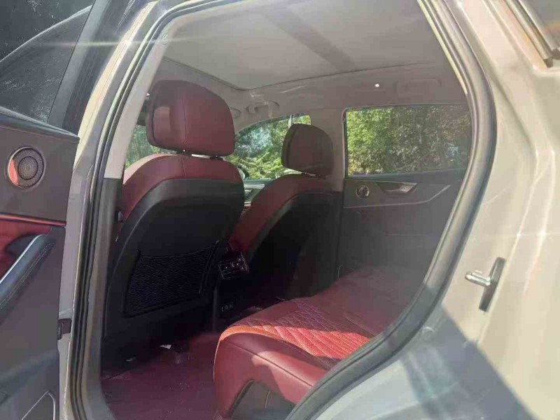 汕头23年红旗HS56