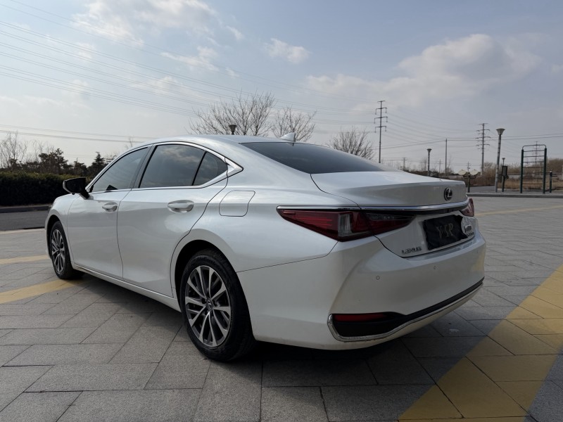 盐城21年雷克萨斯ES9