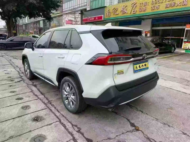 珠海23年丰田威兰达7