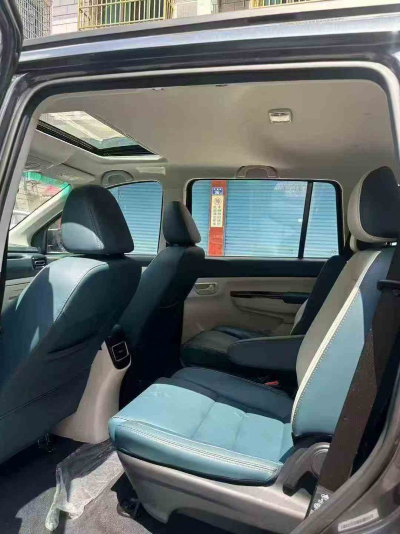 张家界24年SWM斯威汽车大虎7