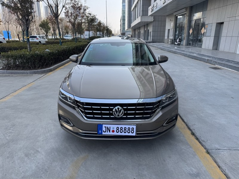 济宁19年大众帕萨特1