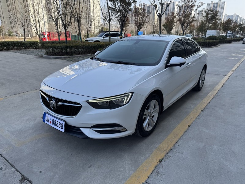 济宁19年别克君威3