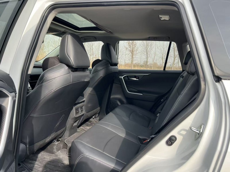 盐城22年丰田汉兰达5