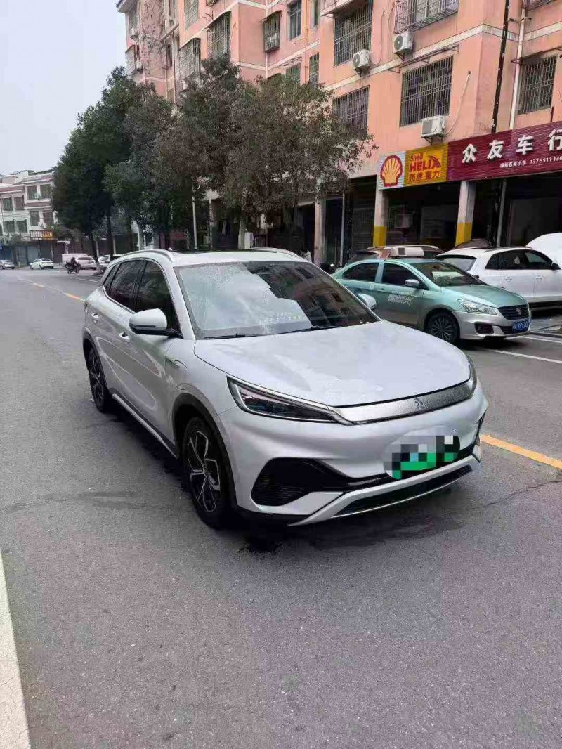 张家界23年比亚迪元3