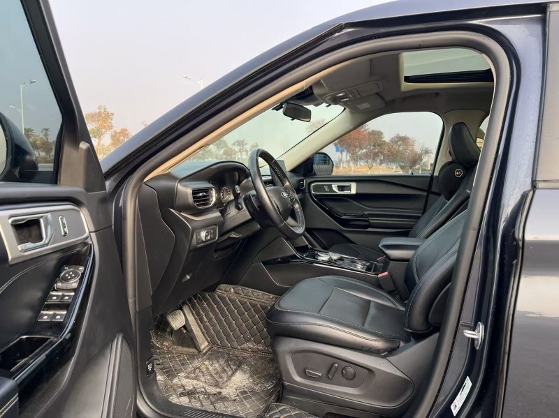 盐城20年福特探险者8