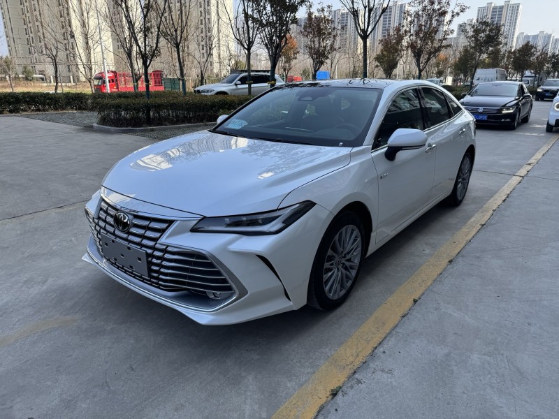 济宁25年丰田亚洲龙3