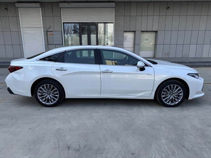 济宁25年丰田亚洲龙7