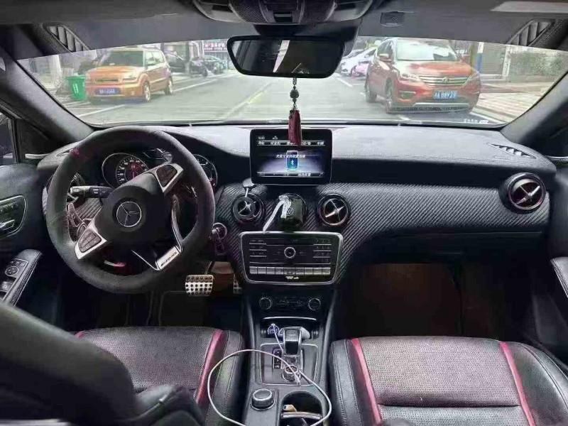 江门19年奔驰AMG4