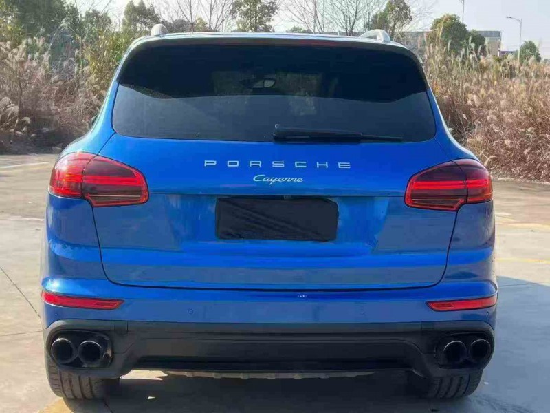 张家界17年保时捷卡宴9