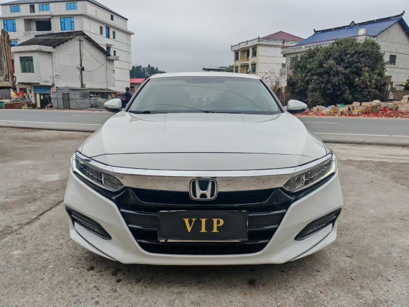 长沙19年本田雅阁1