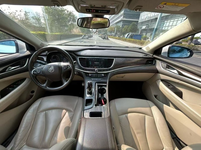 东莞16年别克君越5