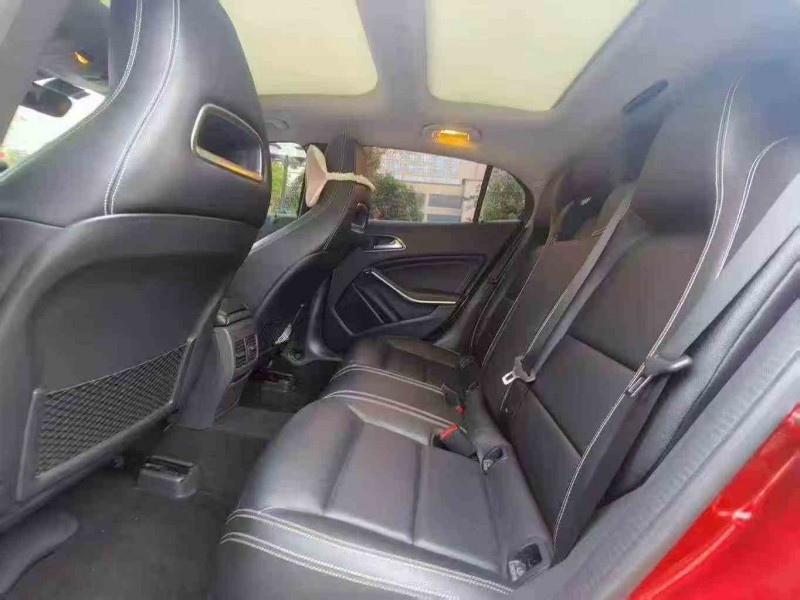 江門19年奔馳GLA4