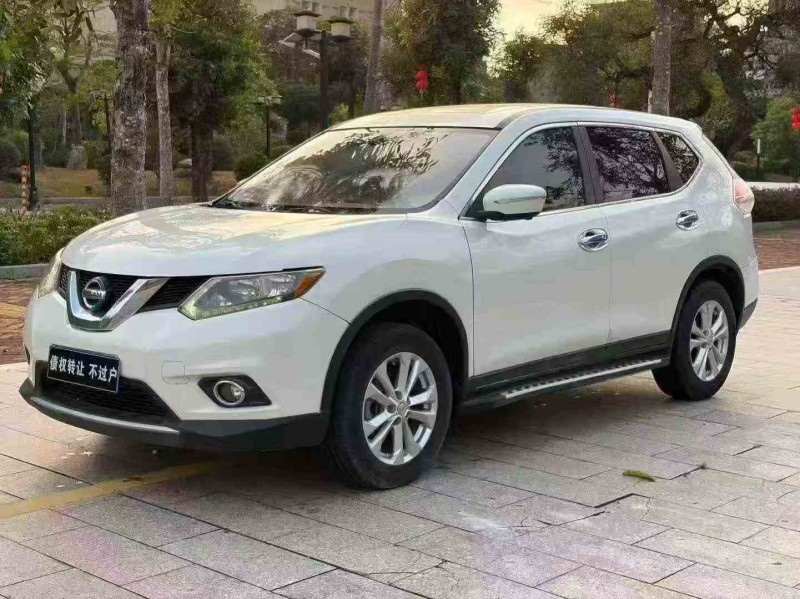 深圳17年日產奇駿3