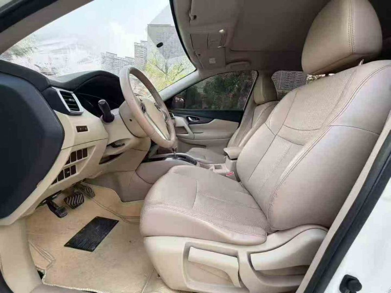 深圳17年日產奇駿6