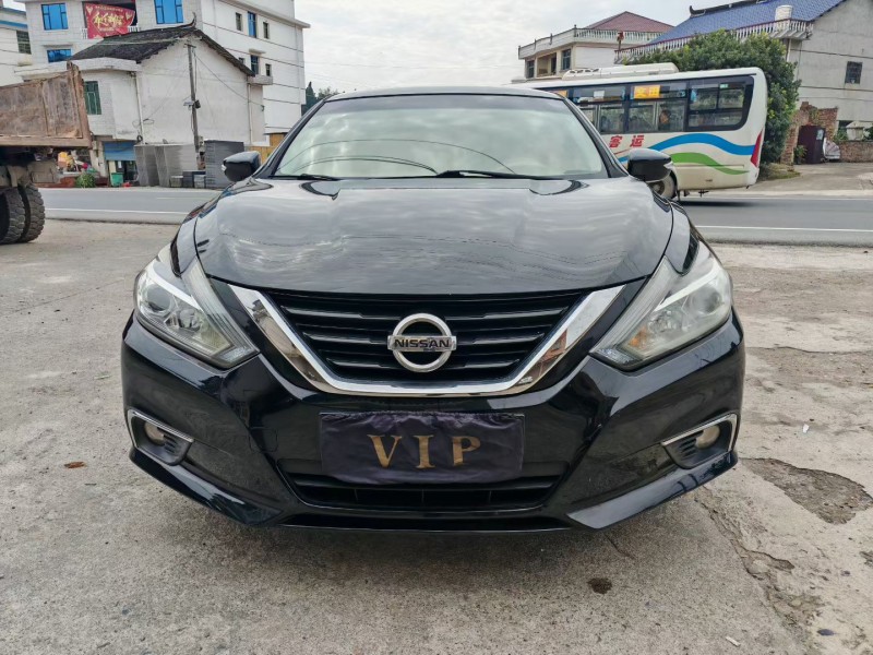 长沙17年日产天籁1