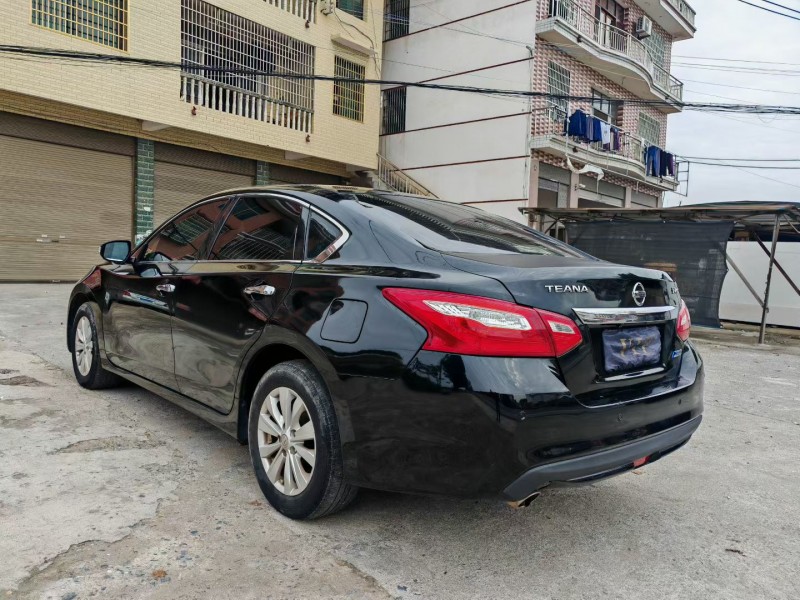 长沙17年日产天籁8