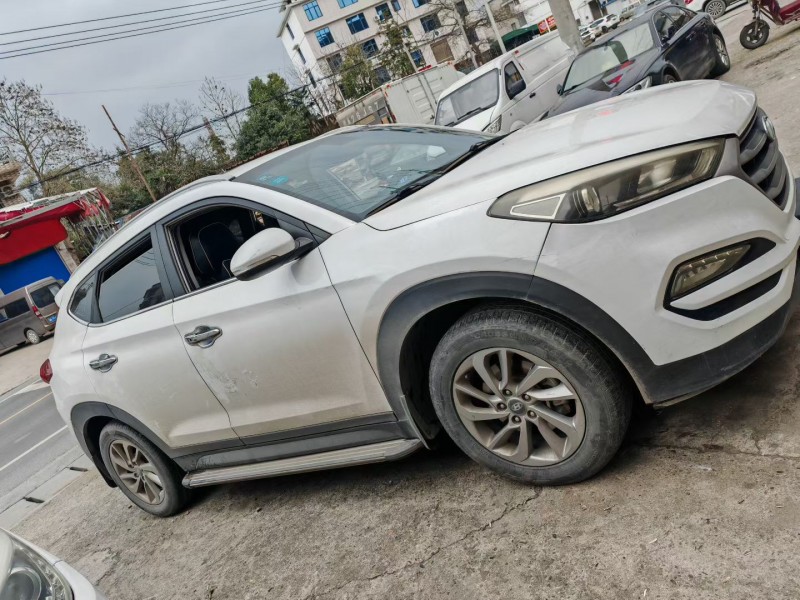 长沙16年现代途胜2