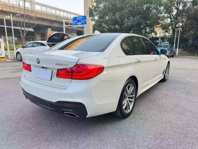 长沙18年宝马5系4